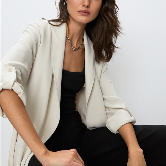 Khalo Robe - Picture 3 of 7